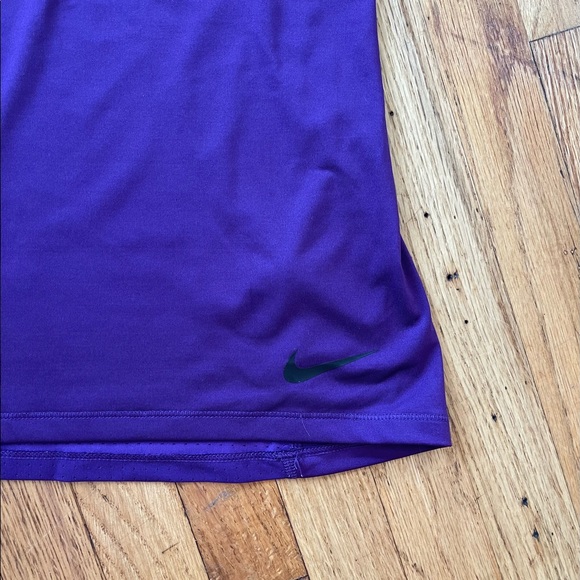 New w/o Tags Nike Pro Hypercool Women's Purple Racerback Tank Top Size Medium - Picture 4 of 6